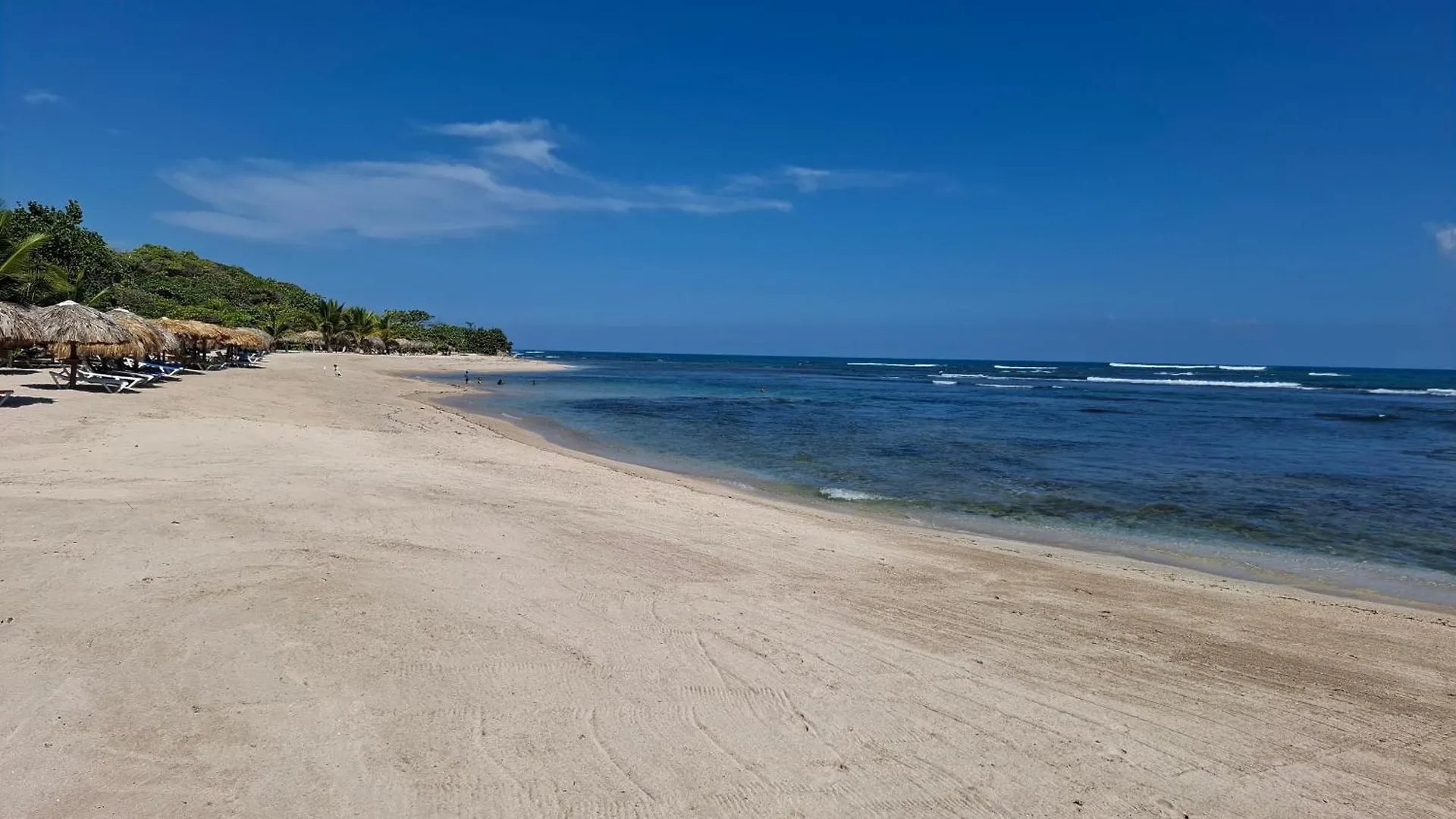 Διαμέρισμα Costambar Beachfront Stay With Pool Las Flores