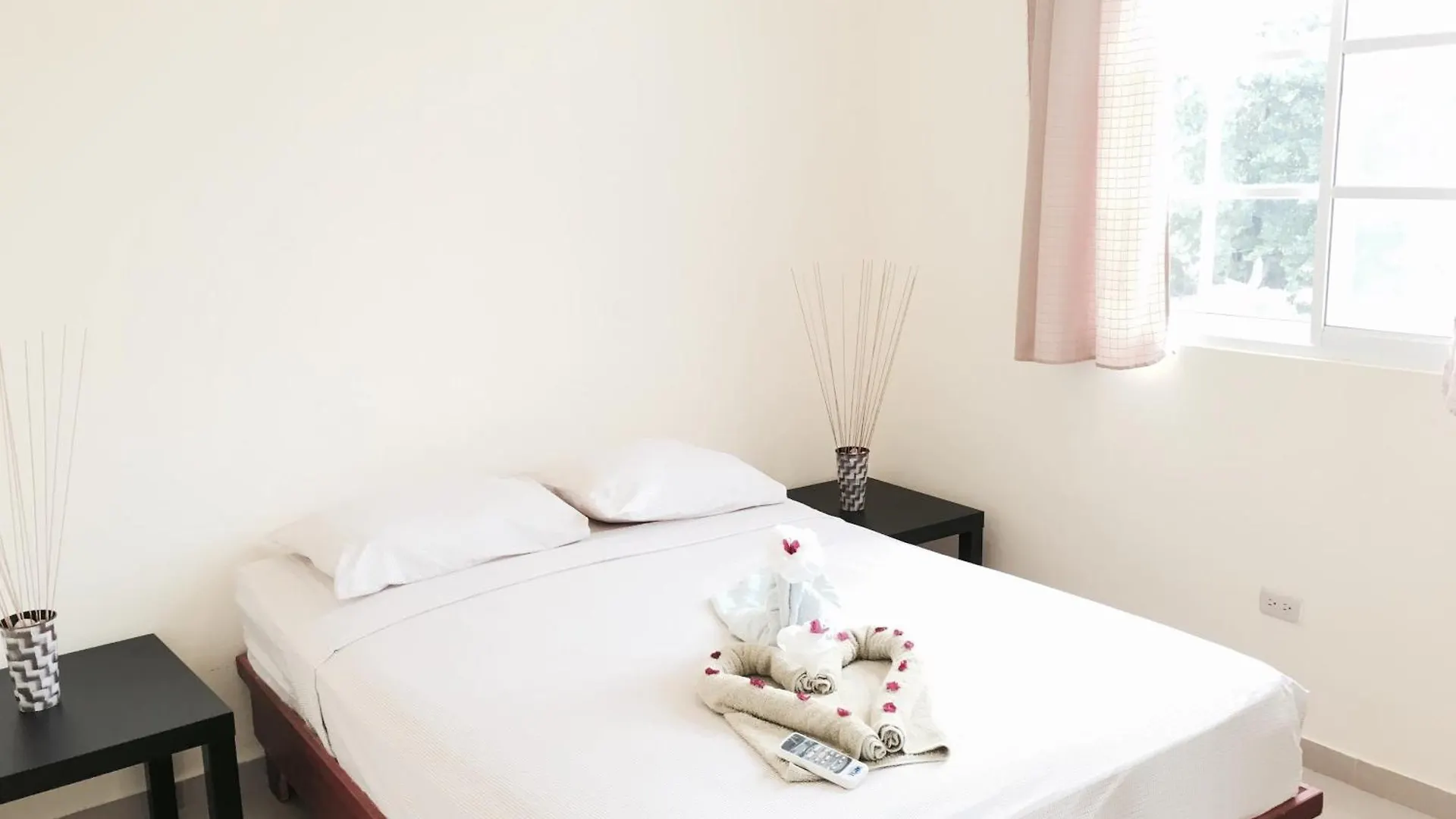 Costambar Beachfront Stay With Pool Las Flores Διαμέρισμα Πουέρτο Πλάτα
